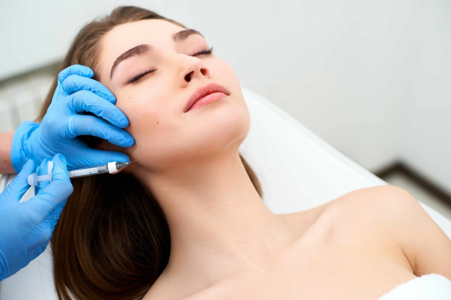 Most Popular Dermal Fillers For Face And How Does Work